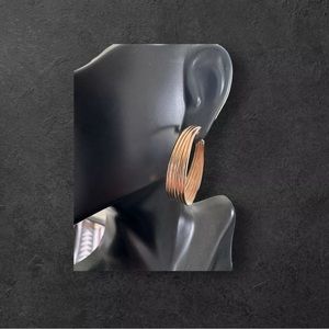 Large Hoop Earing 18K Marked Real Gold. 100% Pawnable. Japan Gold.Rose/Pink Gold